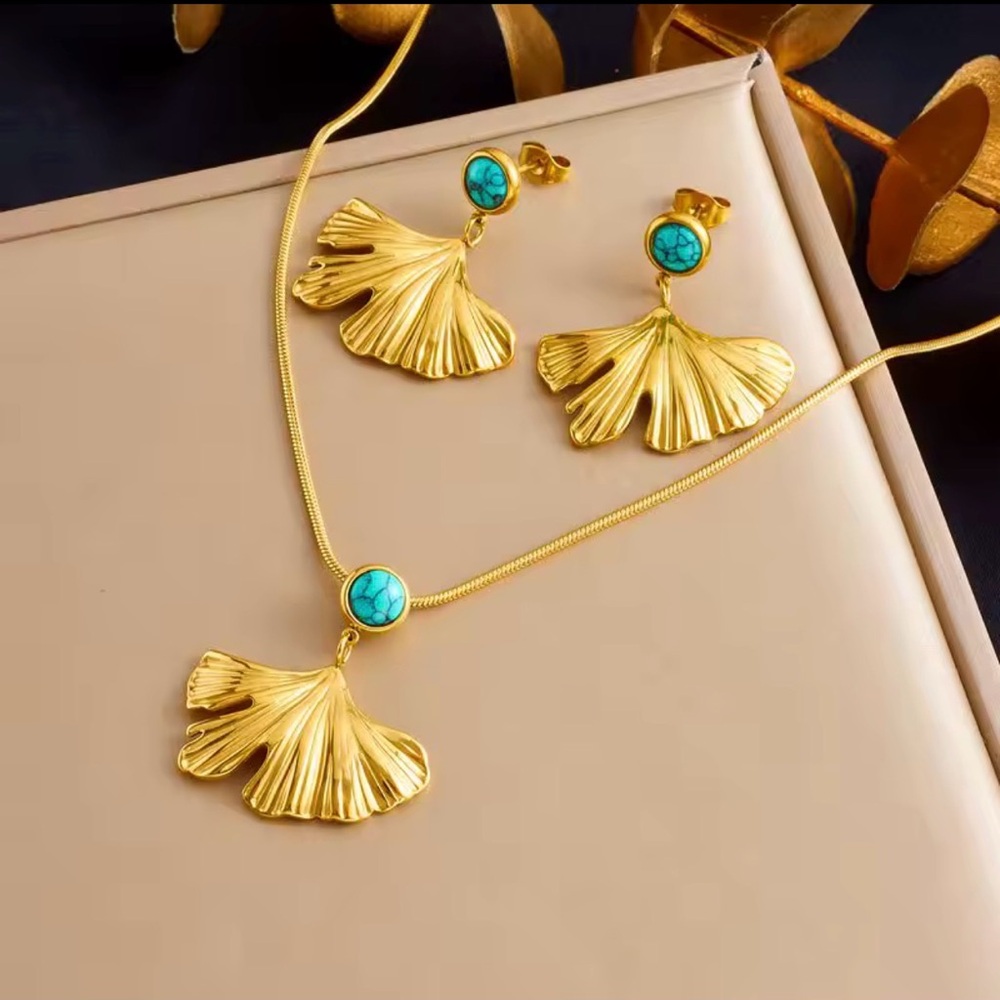 18k gold plated stainless steel necklace and earrings set